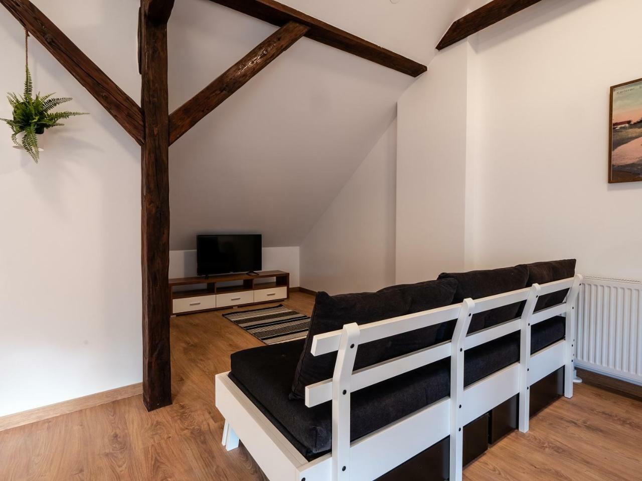 Eva Rooms & Studio Apartment Карловац Екстериор снимка