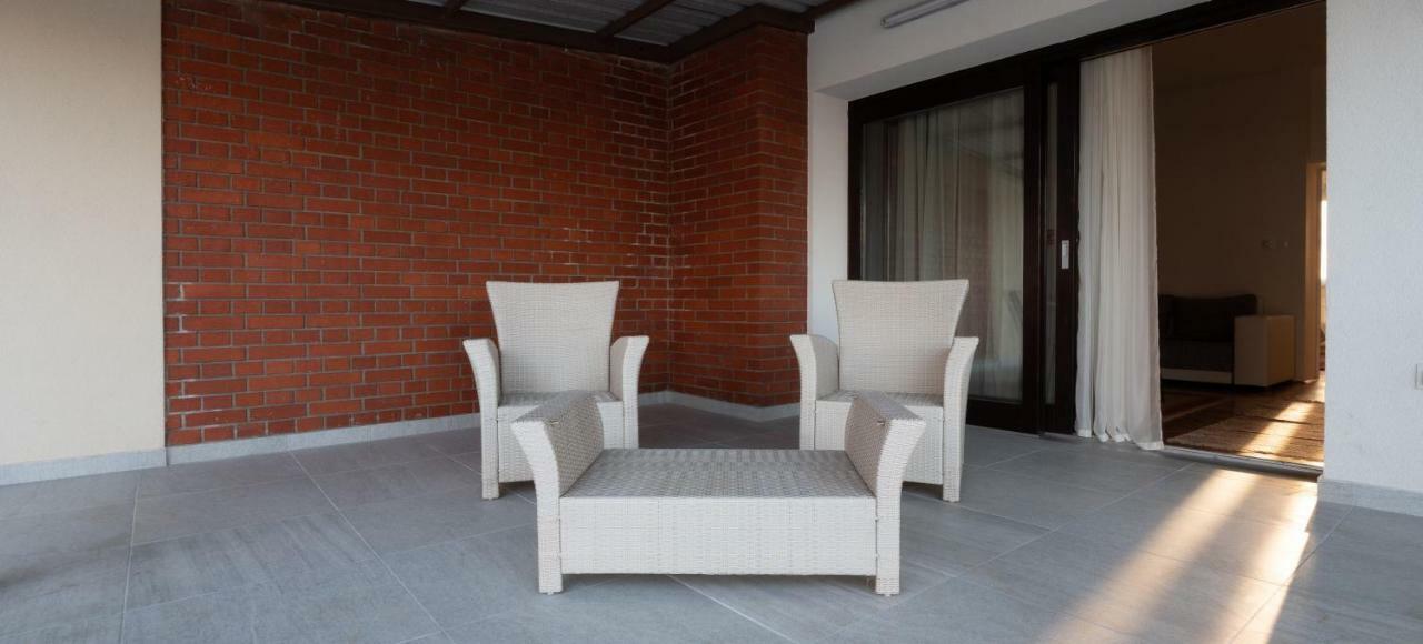 Eva Rooms & Studio Apartment Карловац Екстериор снимка